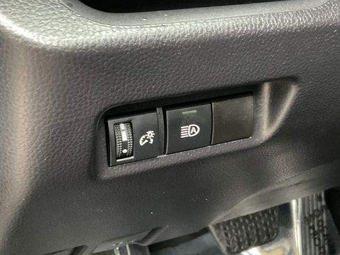 Used 2024 Toyota RAV4 XLE AWD/4WD image 25