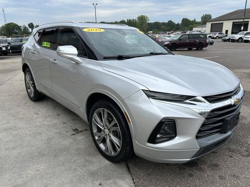 Used 2019 Chevrolet Blazer Premier w/ Sun and Wheels Package FWD image 3
