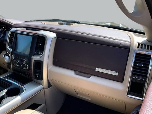 Used 2017 RAM 1500 Laramie w/ Convenience Group AWD/4WD image 18