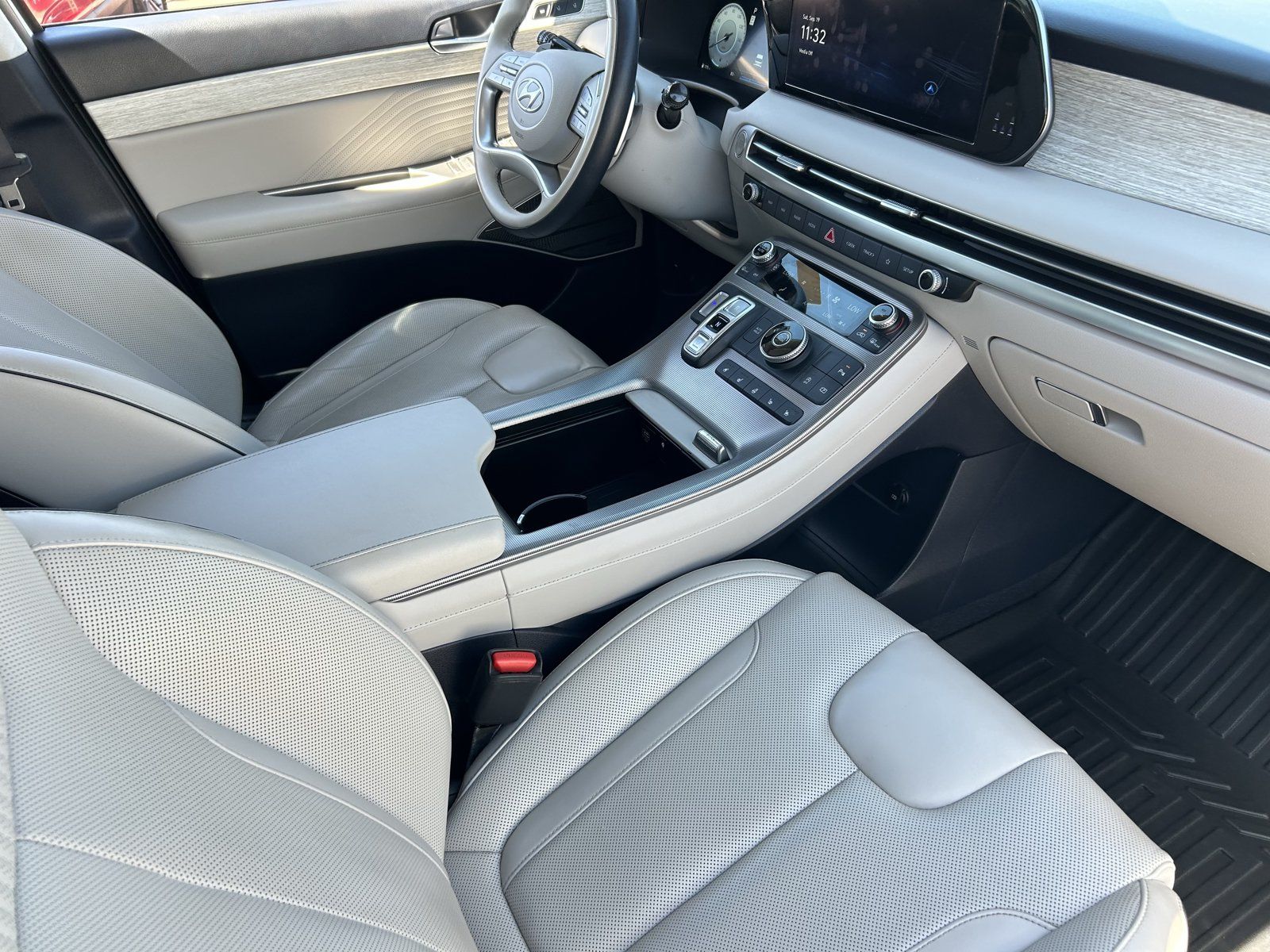 Used 2023 Hyundai Palisade Calligraphy FWD image 14