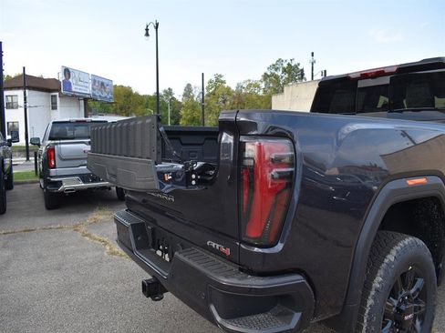 New 2026 GMC Sierra 2500 AT4 w/ AT4 Premium Plus Package image 10