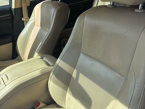 Used 2015 Toyota Highlander Limited image 3