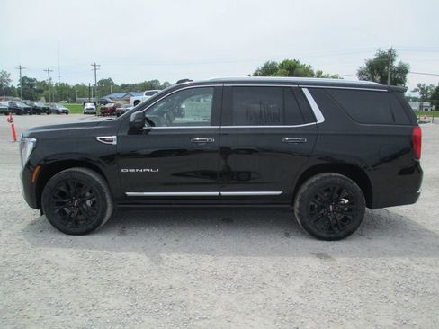 New 2026 GMC Yukon Denali w/ Sun & Power Step Package AWD/4WD image 7