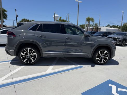 New 2026 Volkswagen Atlas Cross Sport SEL Premium R-Line AWD/4WD image 2