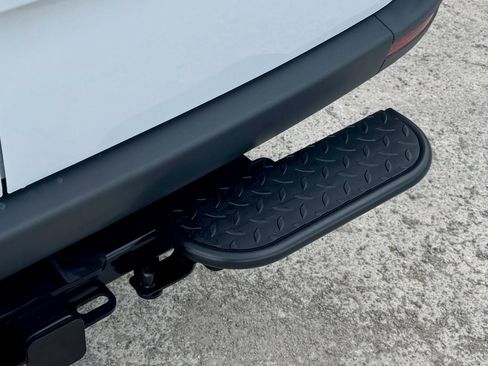 Used 2025 Mercedes-Benz Sprinter 2500 image 22