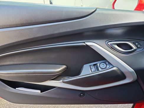 Used 2023 Chevrolet Camaro LT image 29