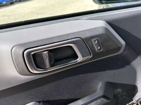 Used 2022 Ford Bronco Base image 16