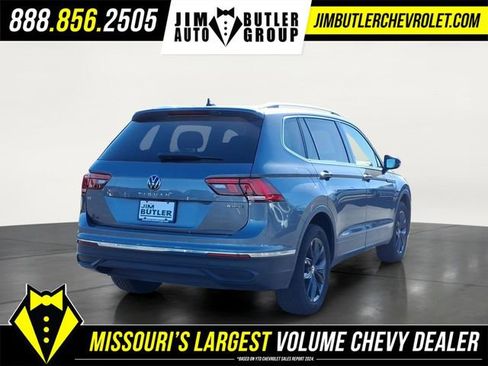 Used 2024 Volkswagen Tiguan SE image 3