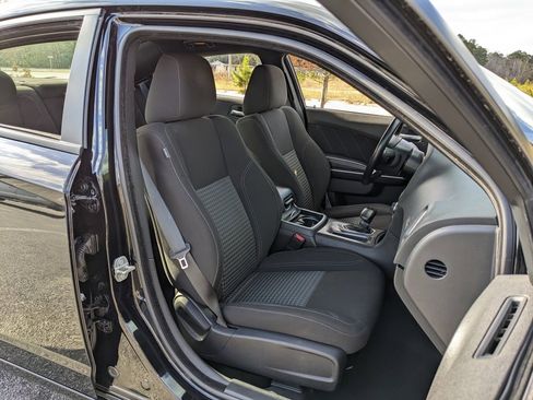 Used 2023 Dodge Charger SXT image 42