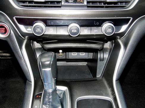 Used 2022 Honda Accord Sport image 26