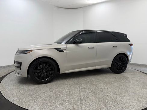 Used 2023 Land Rover Range Rover Sport SE Dynamic image 5