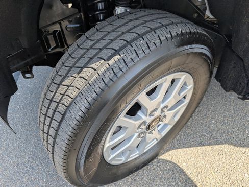 Used 2025 Toyota Tacoma SR image 21