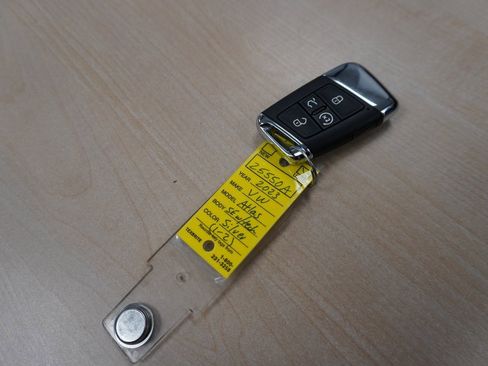 Used 2023 Volkswagen Atlas SE image 34