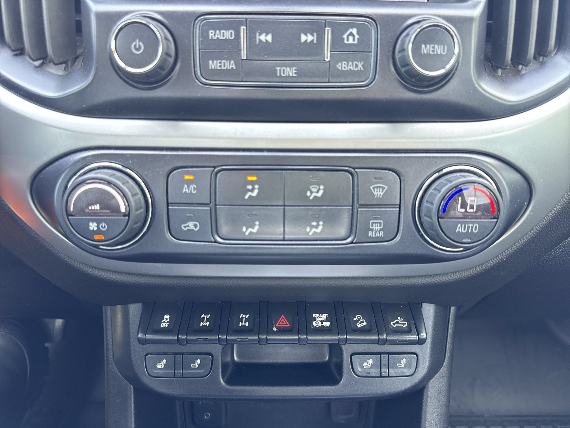 Used 2018 Chevrolet Colorado ZR2 AWD/4WD image 18