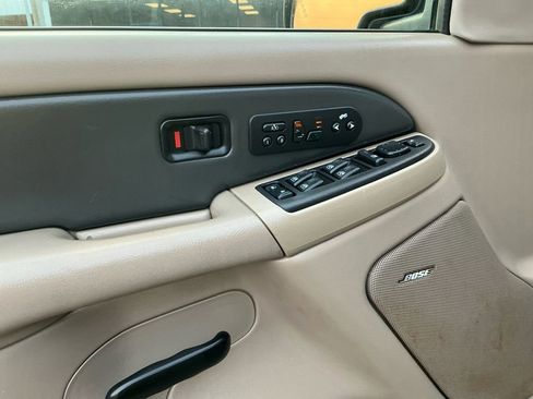 Used 2004 Chevrolet Avalanche Z71 w/ Sun And Sound Package image 16