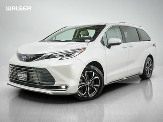 Used 2025 Toyota Sienna Platinum AWD/4WD video 1