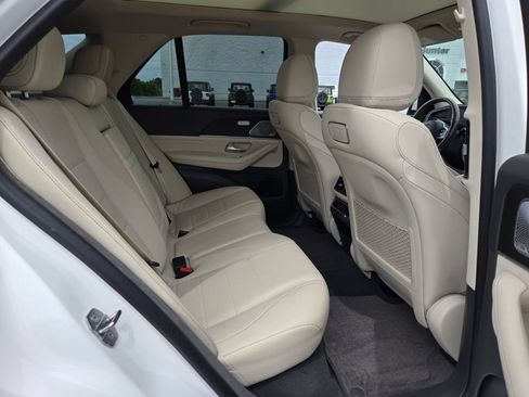 Used 2020 Mercedes-Benz GLE 350 4MATIC w/ Premium Package image 20