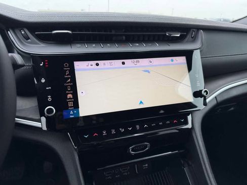 New 2026 Jeep Grand Cherokee Altitude image 32