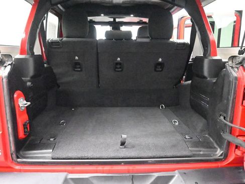 Used 2024 Jeep Wrangler Unlimited Rubicon 4xe image 23