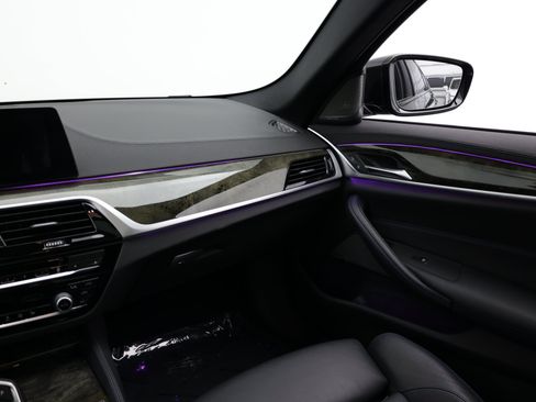 Used 2020 BMW 530i w/ M Sport Package RWD image 36