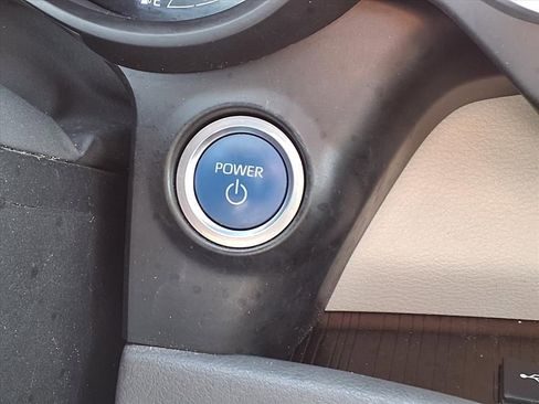 Certified 2021 Toyota Sienna XLE image 14