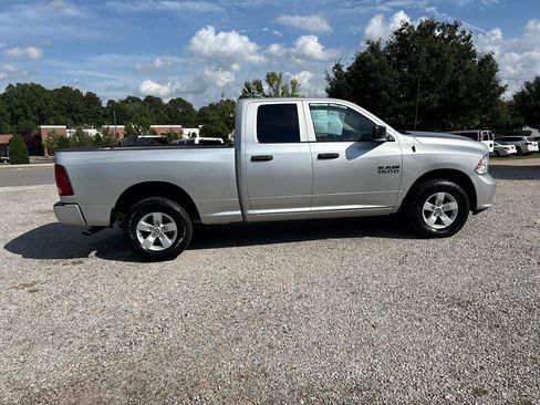Used 2018 RAM 1500 Express AWD/4WD image 8