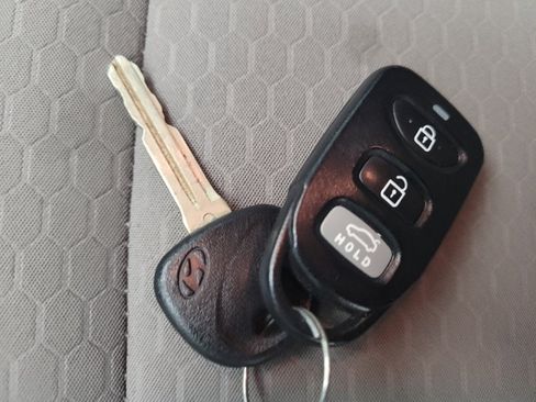 Used 2020 Hyundai Elantra SEL FWD image 32