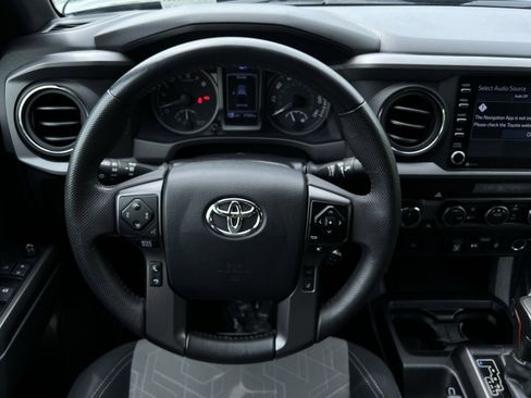 Used 2023 Toyota Tacoma TRD Off-Road AWD/4WD image 40