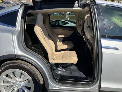 Used 2016 Tesla Model X 75D AWD/4WD image 60