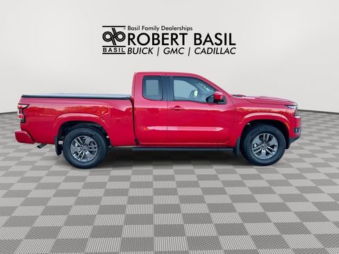 Used 2025 Nissan Frontier SV w/ SV Convenience Package RWD image 9