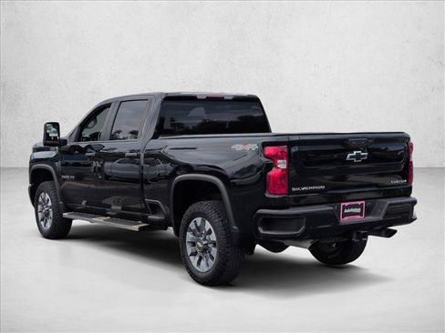 Used 2024 Chevrolet Silverado 2500 Custom w/ Custom Convenience Package AWD/4WD image 6