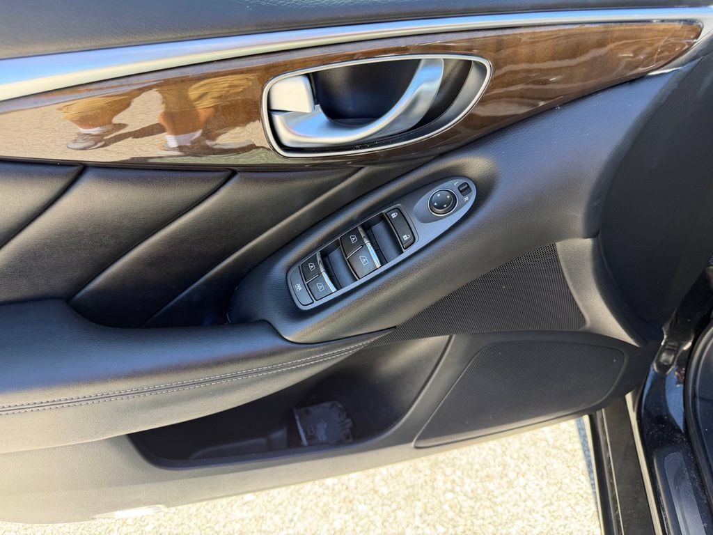 Used 2018 INFINITI Q50 Luxe RWD image 21
