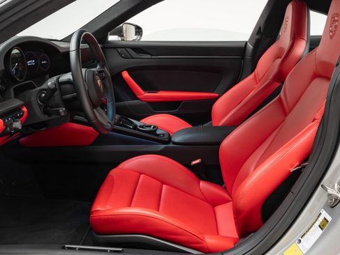 Used 2024 Porsche 911 GT3 RWD image 15