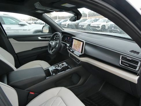New 2026 Volkswagen Atlas Cross Sport SEL Premium R-Line AWD/4WD image 40