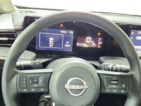 Certified 2025 Nissan Kicks SV w/ Illumination Package image 22