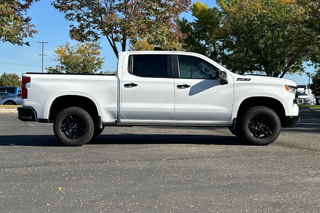 Used 2023 Chevrolet Silverado 1500 LT Trail Boss AWD/4WD image 3