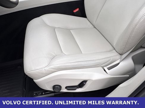 Certified 2023 Volvo XC60 B5 Plus w/ Climate Package image 29