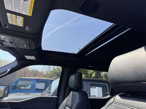 Used 2025 Ford F150 Raptor image 31