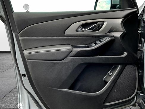 Used 2023 Chevrolet Traverse LT w/ LPO, Floor Liner Package AWD/4WD image 23