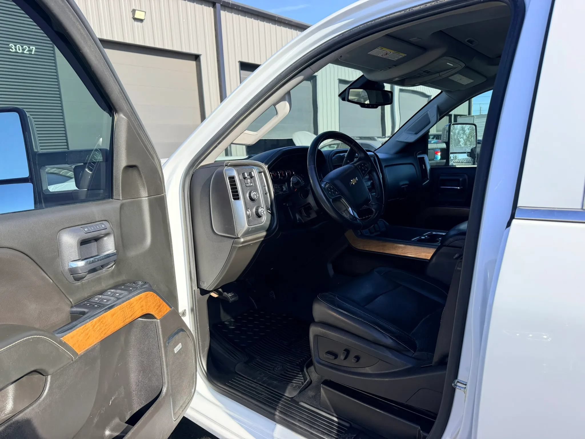 Used 2019 Chevrolet Silverado 3500 LTZ w/ Duramax Plus Package AWD/4WD image 9