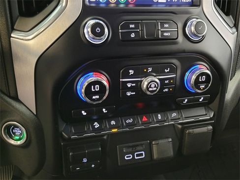 Used 2021 GMC Sierra 1500 SLT image 8
