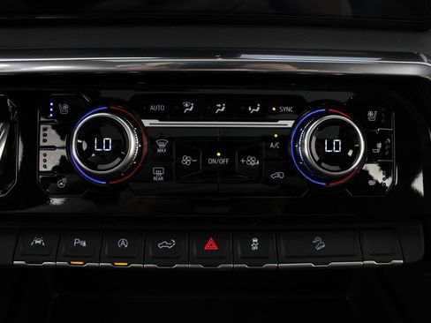 New 2026 GMC Sierra 1500 Denali Ultimate AWD/4WD image 8