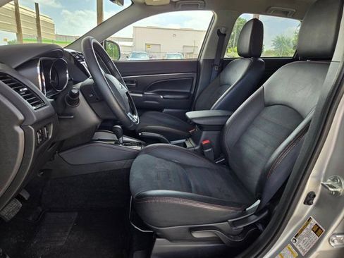 Used 2025 Mitsubishi Outlander Sport SE AWD/4WD image 23