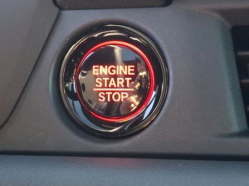 Used 2025 Honda Pilot TrailSport image 23