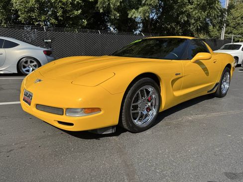 Used 2003 Chevrolet Corvette Z06 w/ Memory Package, 3 Drivers image 1