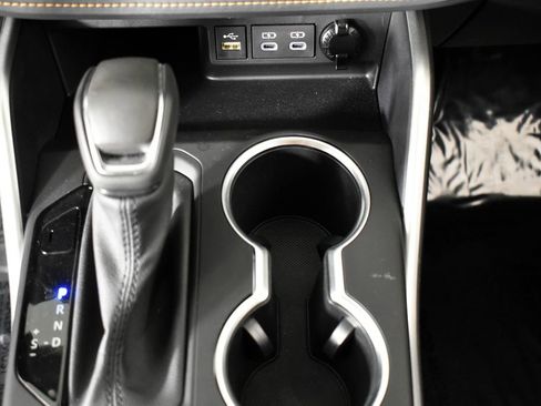 Used 2023 Toyota Highlander Bronze Edition image 43