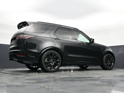 Used 2024 Land Rover Discovery Dynamic SE AWD/4WD image 38