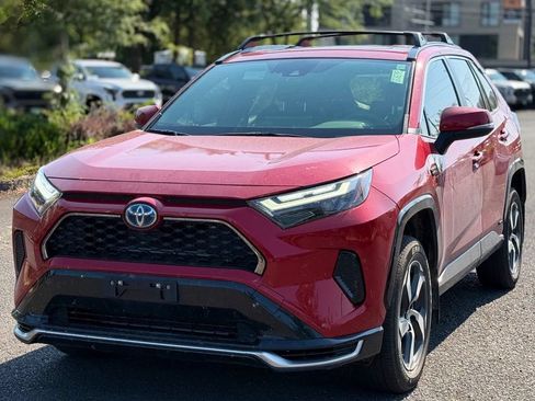 Used 2024 Toyota RAV4 SE w/ Weather & Moonroof Package AWD/4WD image 1