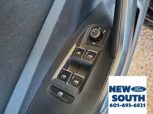 Used 2024 Volkswagen Jetta SE image 10