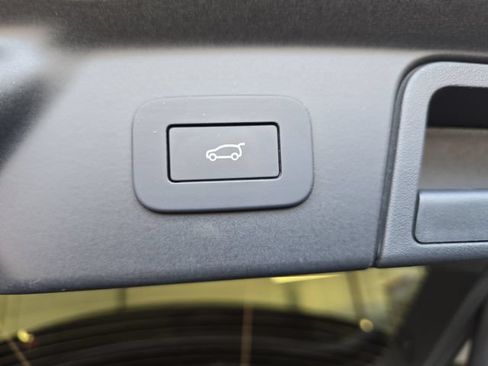 Certified 2026 Land Rover Range Rover Velar S AWD/4WD image 16